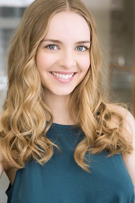 Picture - Darcy Rose Byrnes headshot